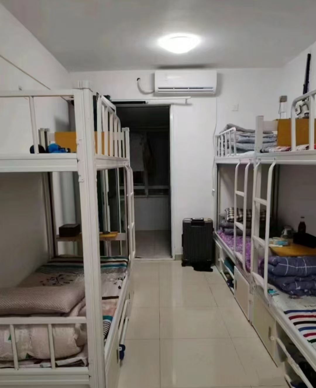 iPEG太原富士康制造总部在C培-5F阶梯教室隆重召开新产品量产动员誓师暨绩优表彰大会。